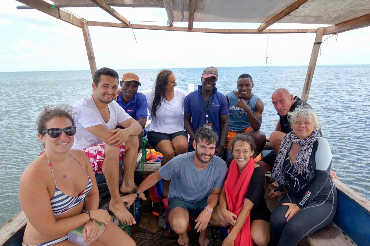 Afro Whale Shark Safari Bed & Breakfast Kilindoni Exterior photo