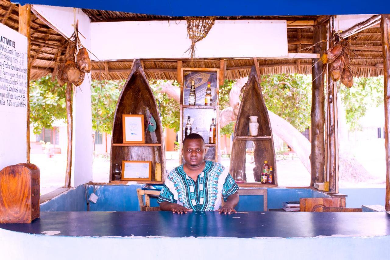 Afro Whale Shark Safari Bed & Breakfast Kilindoni Exterior photo